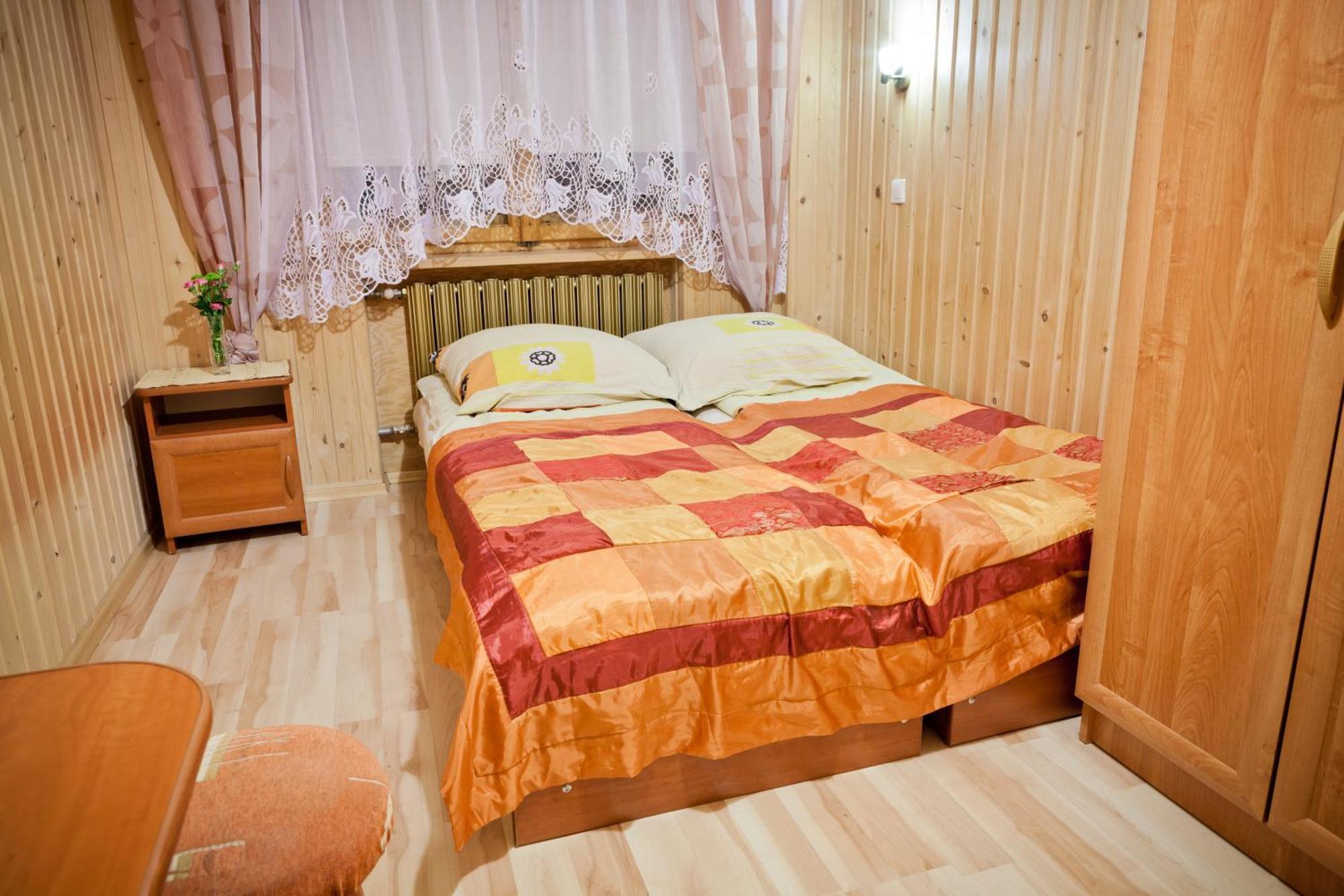 Smyrecek-Centrum Bukowiny Буковина Татранська Номер фото